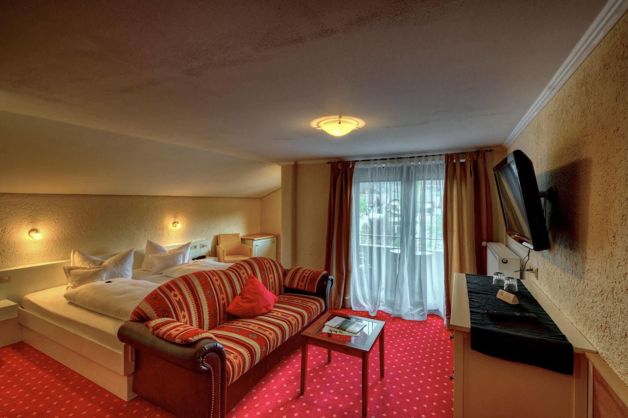H+ Hotel Оберштауфен Екстер'єр фото
